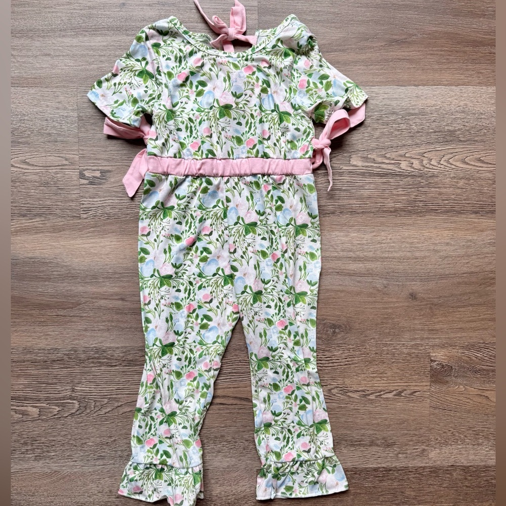 Charming Floral Romper with Pink Bow Accents